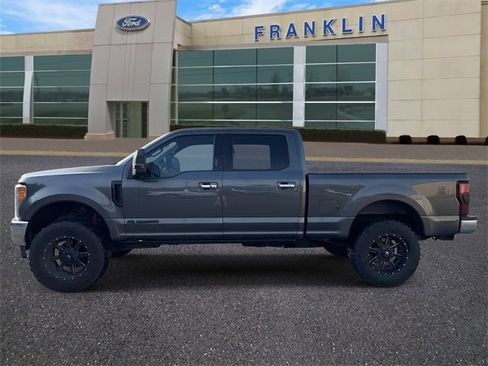 Used 2017 Ford F250 Lariat w/ Lariat Ultimate Package image 4