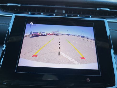 Used 2024 Jeep Grand Cherokee L Laredo image 13