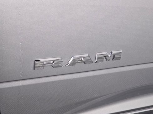 Used 2024 RAM 3500 Big Horn image 14