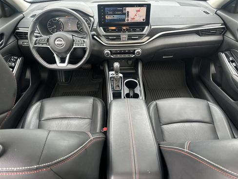 Used 2024 Nissan Altima 2.5 SR w/ SR Premium Package FWD image 22