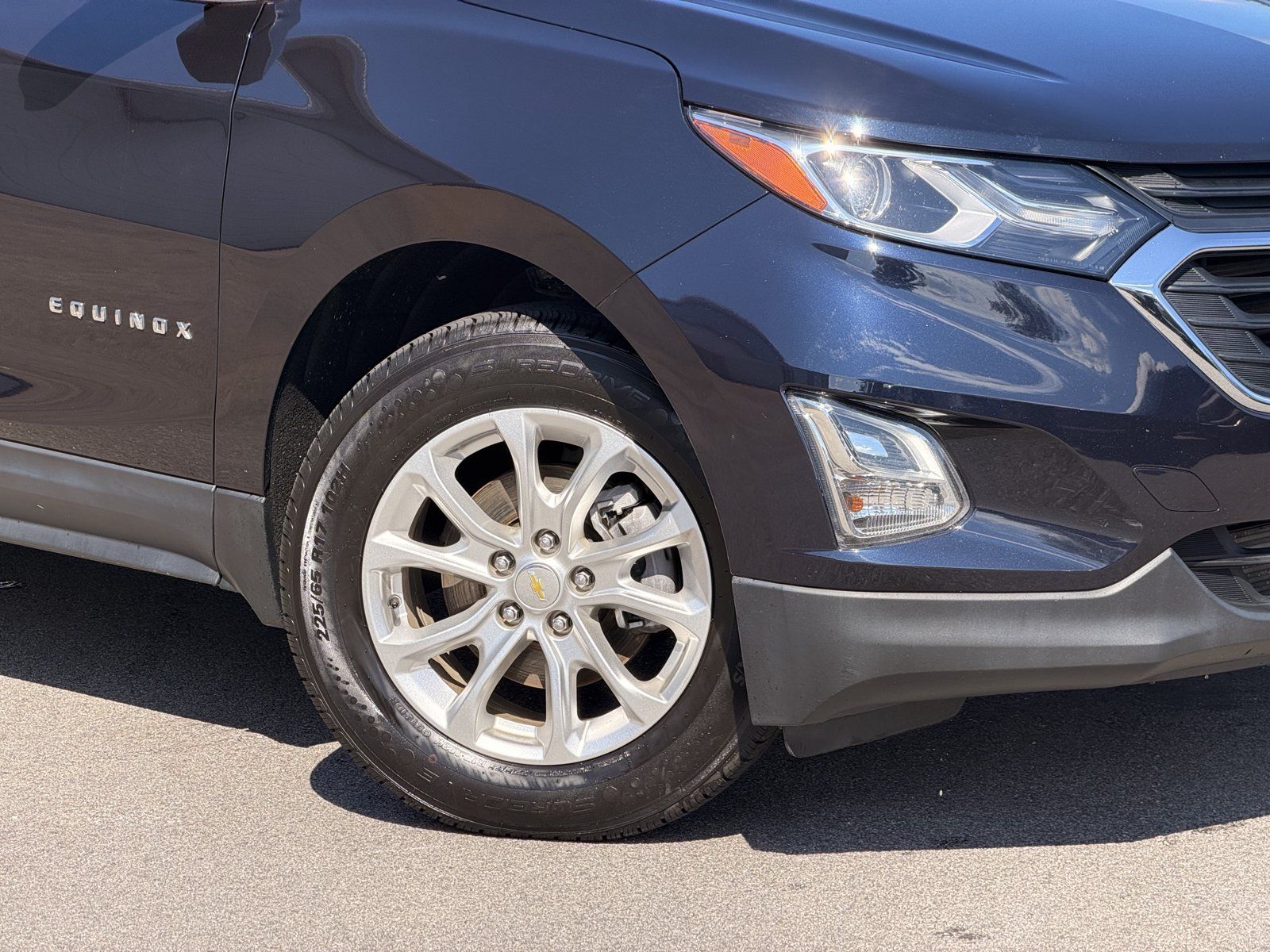 Used 2020 Chevrolet Equinox LT FWD image 3