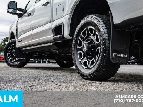 Used 2024 Ford F250 Platinum image 17