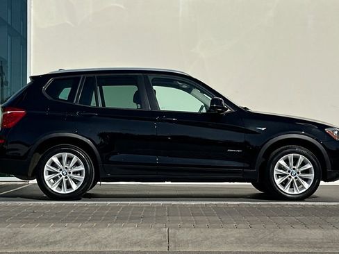 Used 2017 BMW X3 sDrive28i RWD image 2