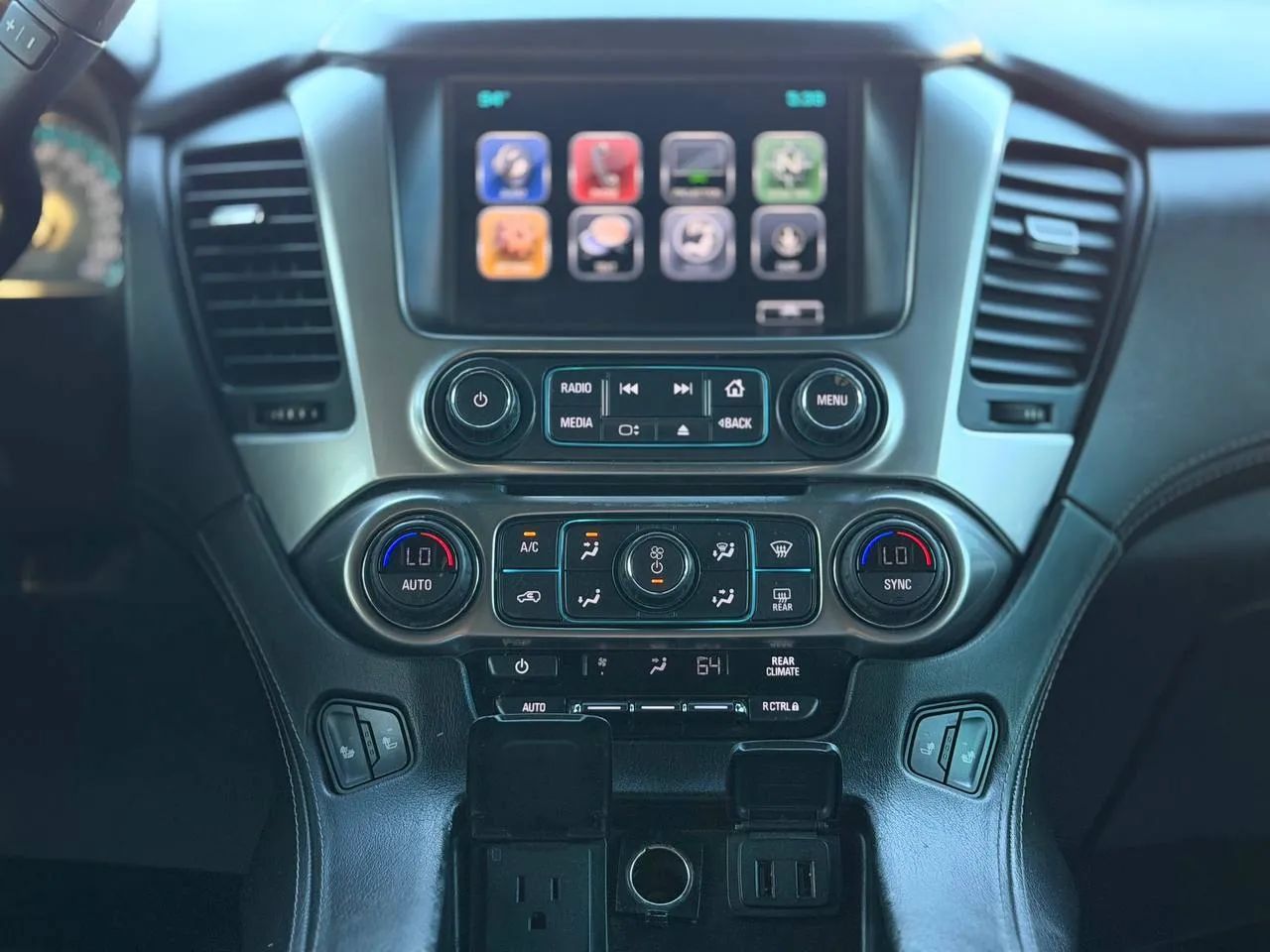 Used 2018 Chevrolet Tahoe 4WD image 39