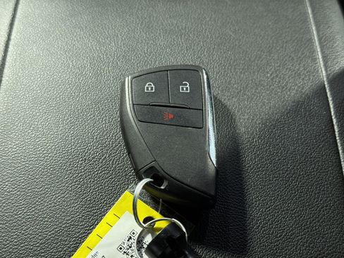 Used 2024 Chevrolet Colorado Trail Boss w/ Technology Package AWD/4WD image 32