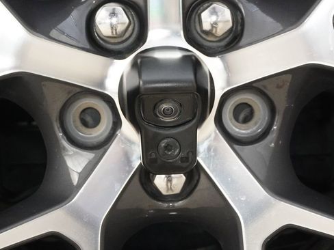 Used 2024 Jeep Wrangler Sport S image 25