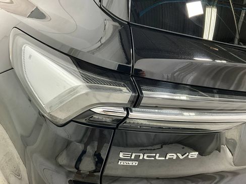Used 2025 Buick Enclave Avenir AWD/4WD image 28