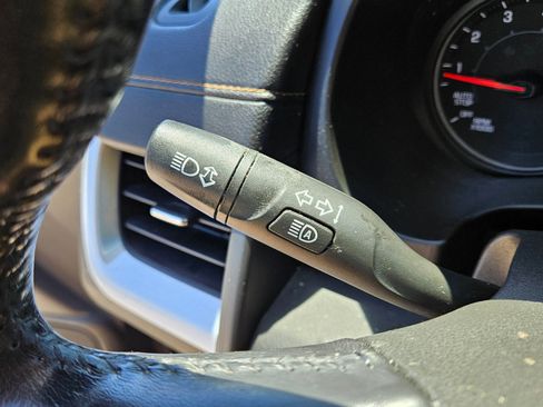Used 2021 GMC Terrain SLT w/ Infotainment Package II FWD image 16
