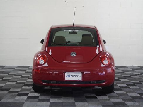 Used 2006 Volkswagen Beetle Coupe w/ Package 1 FWD image 4