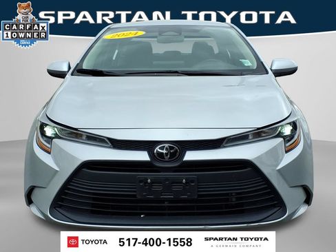Used 2024 Toyota Corolla LE FWD image 2
