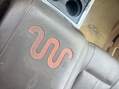 Used 2015 Ford F250 King Ranch w/ King Ranch w/Chrome Package image 23