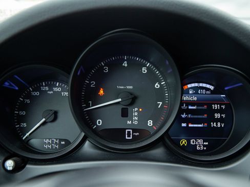 Used 2026 Porsche Macan AWD/4WD image 17