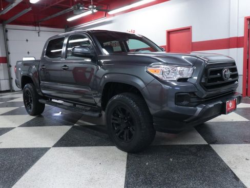 Used 2021 Toyota Tacoma SR w/ SR Convenience Package RWD image 2