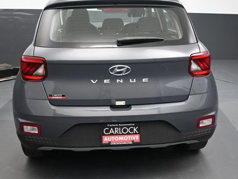Used 2024 Hyundai Venue SEL FWD image 12