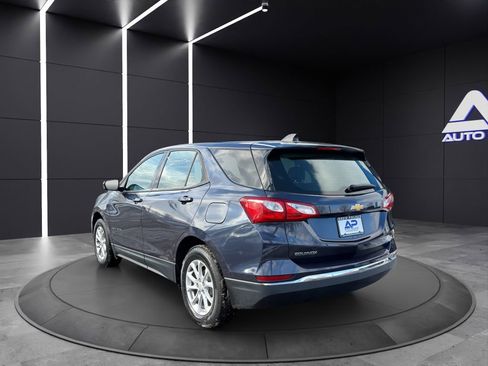 Used 2018 Chevrolet Equinox LS image 4
