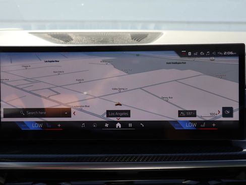 New 2026 BMW X6 M60i image 28