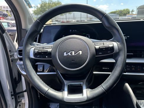 Certified 2024 Kia Sportage EX AWD/4WD image 11