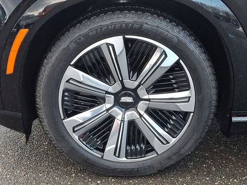 Certified 2025 Cadillac Escalade IQ Luxury 2 image 6