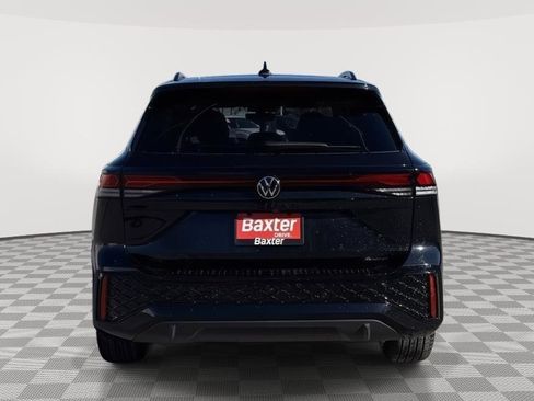 New 2026 Volkswagen Tiguan SE R-Line image 4