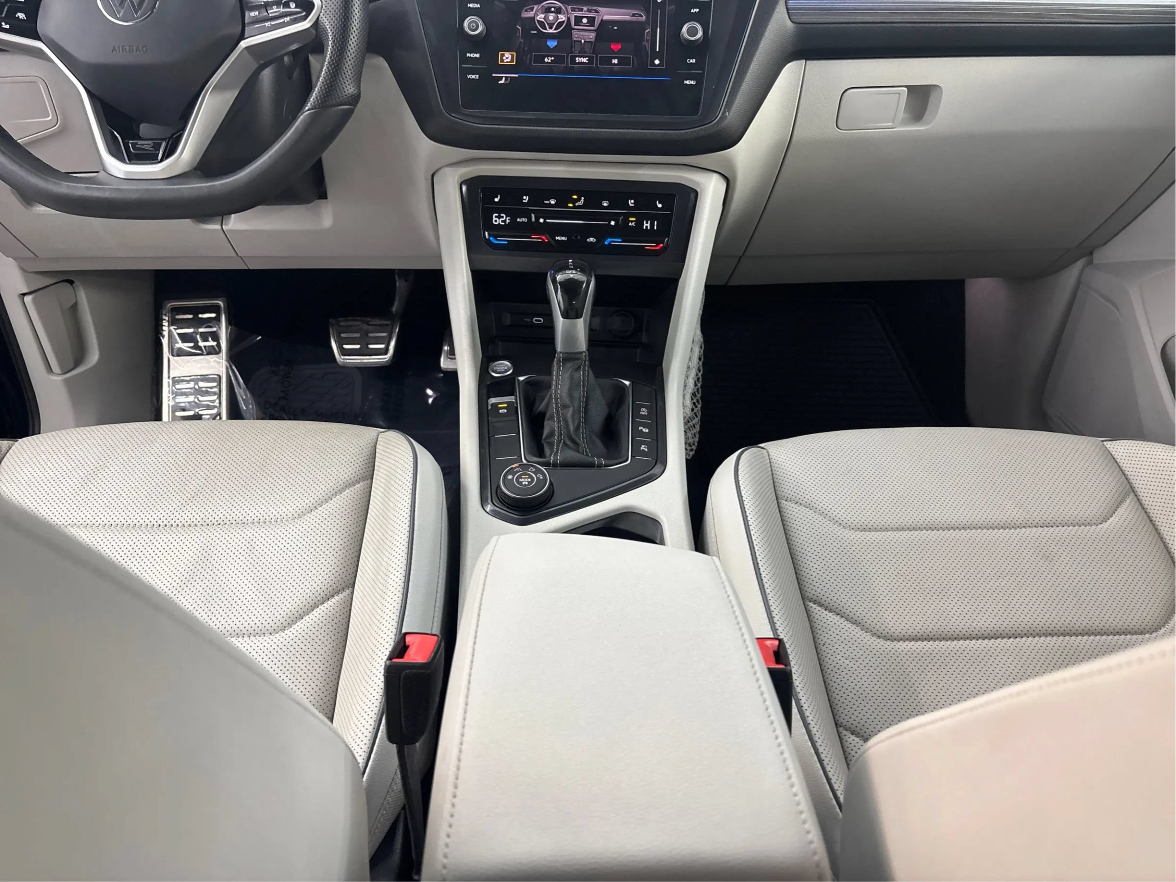 Used 2022 Volkswagen Tiguan SEL R-Line AWD/4WD image 22