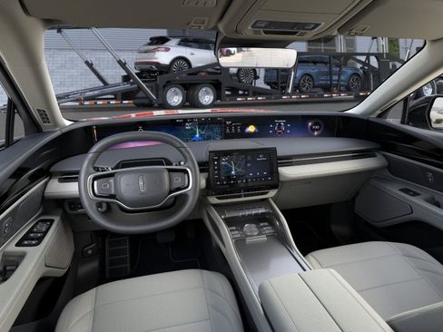 New 2026 Lincoln Nautilus Premier AWD/4WD image 9