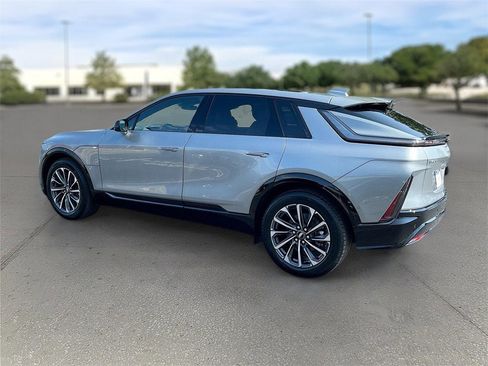 New 2026 Cadillac Lyriq Sport image 5