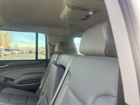 Used 2015 Chevrolet Suburban LT image 20