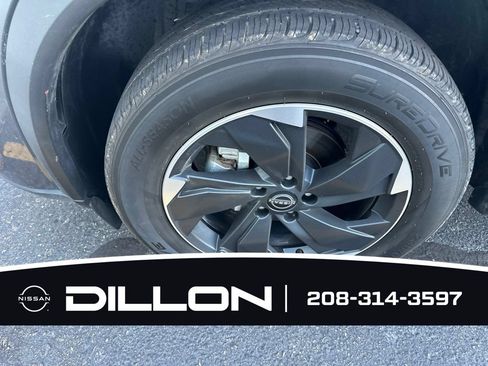 Used 2025 Nissan Rogue SV AWD/4WD image 14