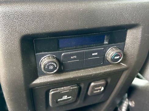 Used 2019 Chevrolet Traverse RS image 27