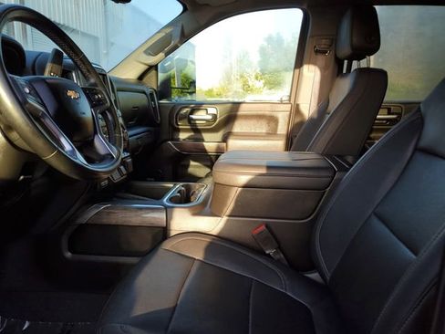 Used 2023 Chevrolet Silverado 2500 LTZ w/ LTZ Plus Package image 19