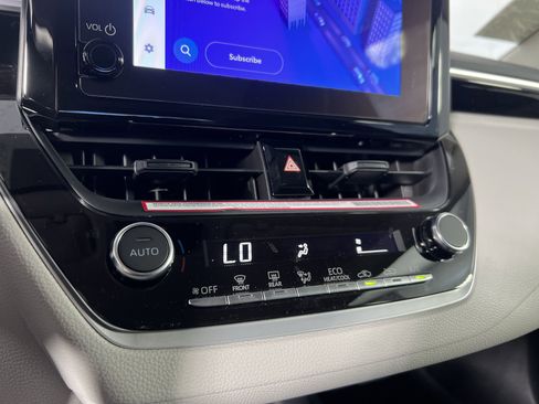 Used 2024 Toyota Corolla LE image 25