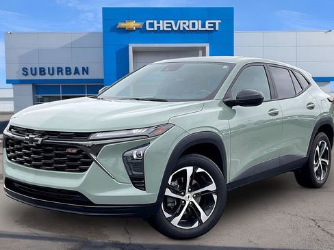 Used 2024 Chevrolet Trax RS FWD image 1