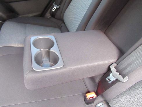 Used 2023 Nissan Rogue SV image 39