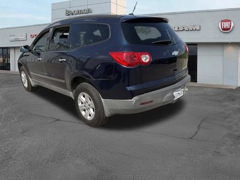 Used 2011 Chevrolet Traverse LS FWD image 3