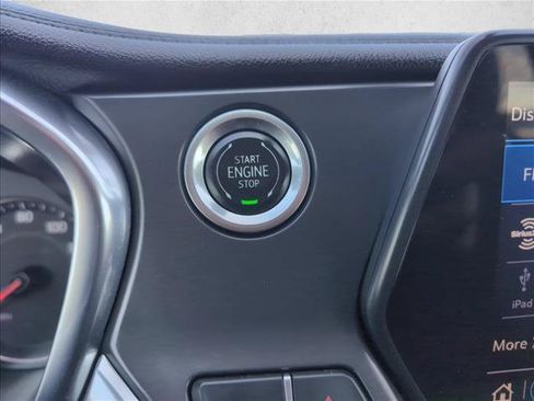 Used 2021 Chevrolet Blazer LT FWD image 24