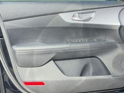 Used 2024 Kia Forte LXS w/ LXS Technology Package FWD image 20