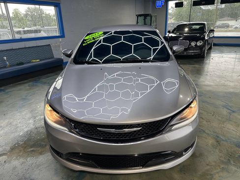 Used 2015 Chrysler 200 S image 7