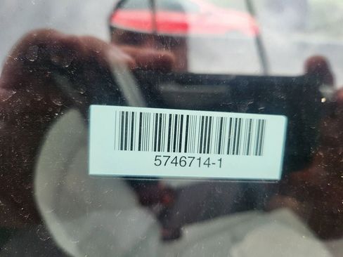 Used 2025 Hyundai Venue SEL image 9