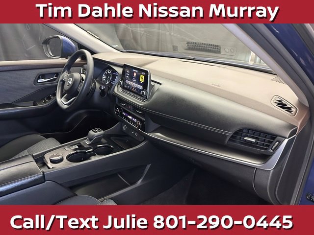 Used 2023 Nissan Rogue SV AWD/4WD image 17