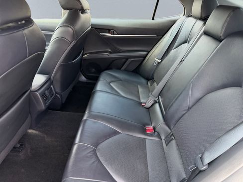 Used 2021 Toyota Camry XLE AWD/4WD image 18