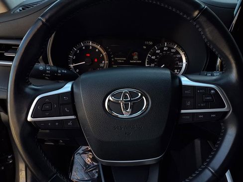 Certified 2023 Toyota Highlander LE image 13