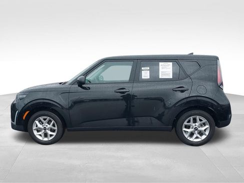 Used 2025 Kia Soul LX w/ LX Technology Package FWD image 5