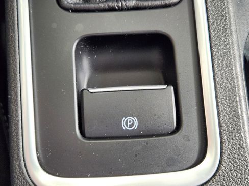 Used 2018 Ford Escape SE w/ Ford Safe & Smart Package image 27