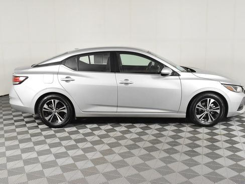 Used 2023 Nissan Sentra SV image 5