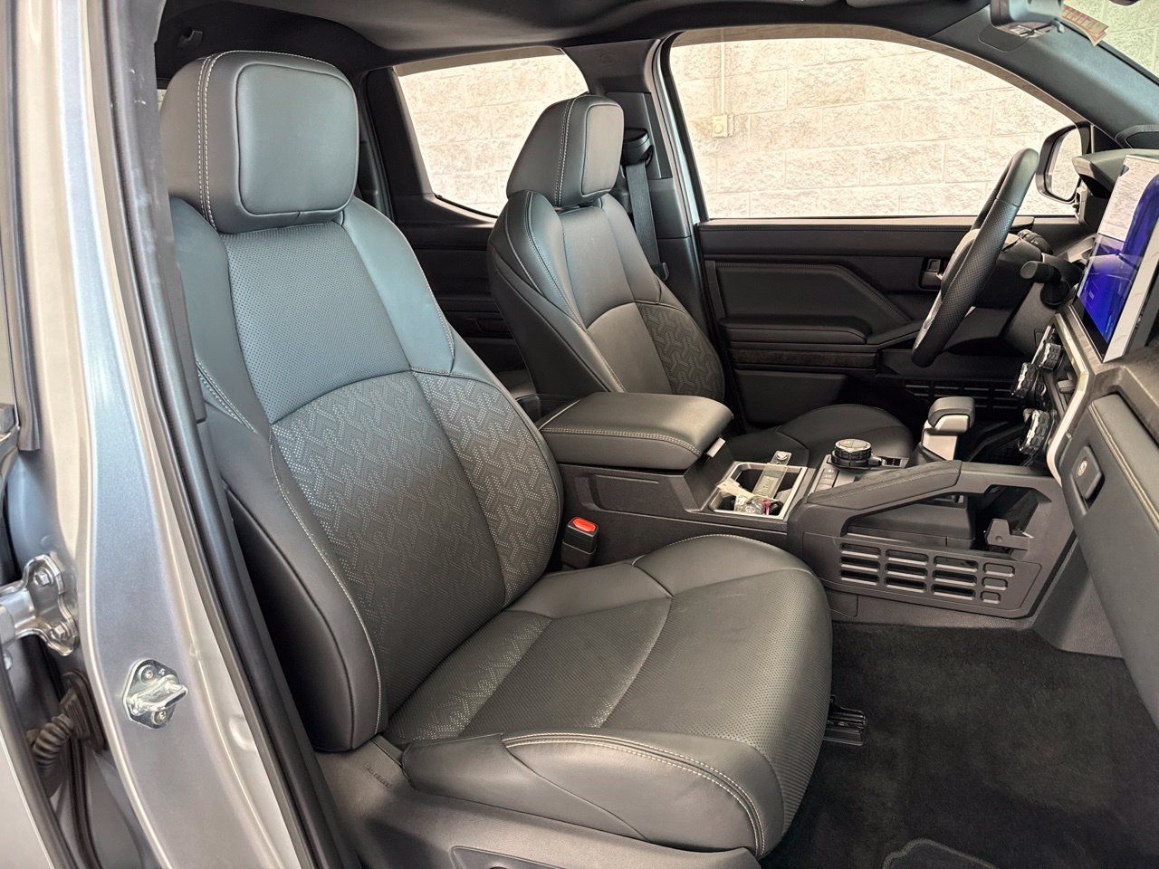Certified 2025 Toyota Tacoma Limited AWD/4WD image 54