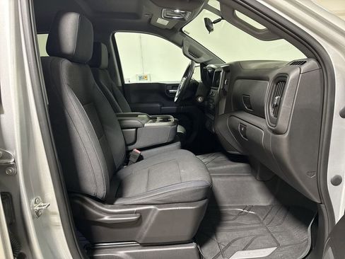 Used 2019 Chevrolet Silverado 1500 Custom w/ Custom Value Package RWD image 21
