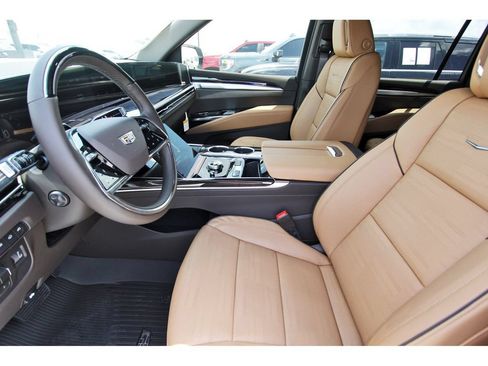 New 2026 Cadillac Escalade ESV Luxury w/ Touring Package AWD/4WD image 6