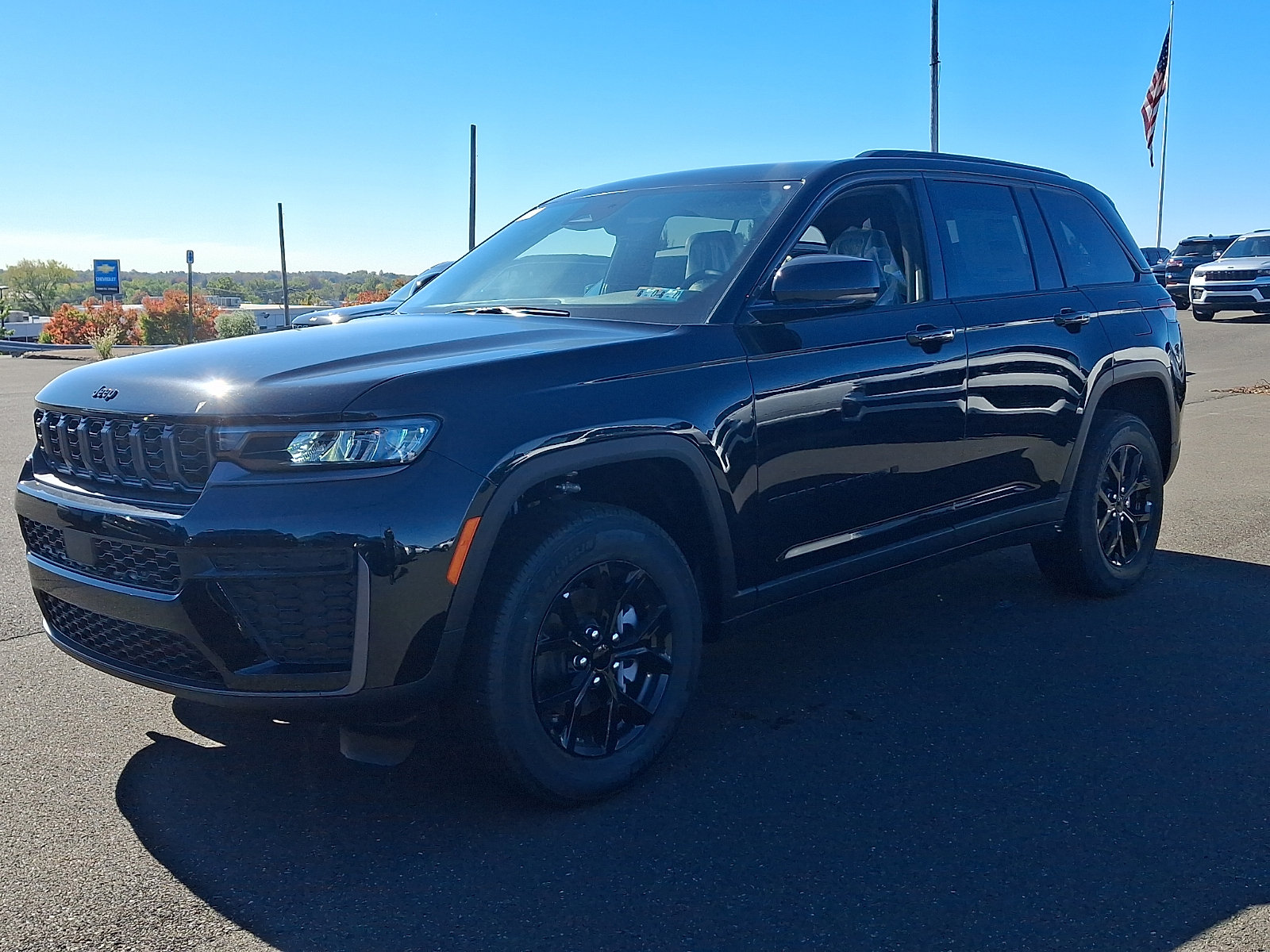 New 2026 Jeep Grand Cherokee Altitude AWD/4WD image 2