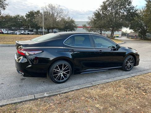 Used 2021 Toyota Camry SE w/ Audio Upgrade Package image 5