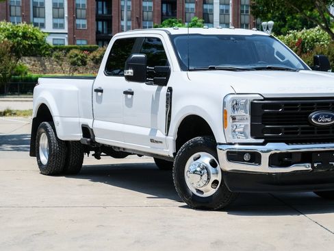Used 2023 Ford F350 XL w/ XL Driver Assist Package AWD/4WD image 2